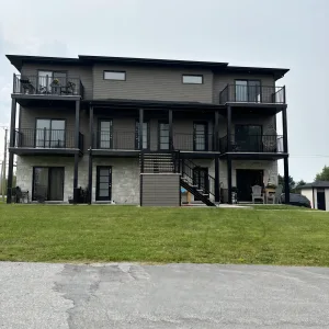 Multi logement 6 unités - East Broughton